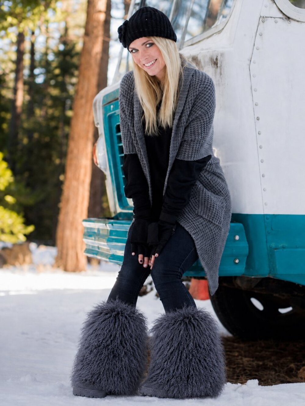 💋SHOWSTOPPERS!💋 Bearpaw 100% Curly Mongolian Fur Boots in Purple Gray - Picture 4 of 14